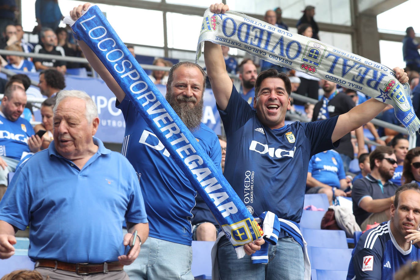 ¿Estuviste viendo el Oviedo - Sporting en el Tartiere? ¡Búscate en las fotos!