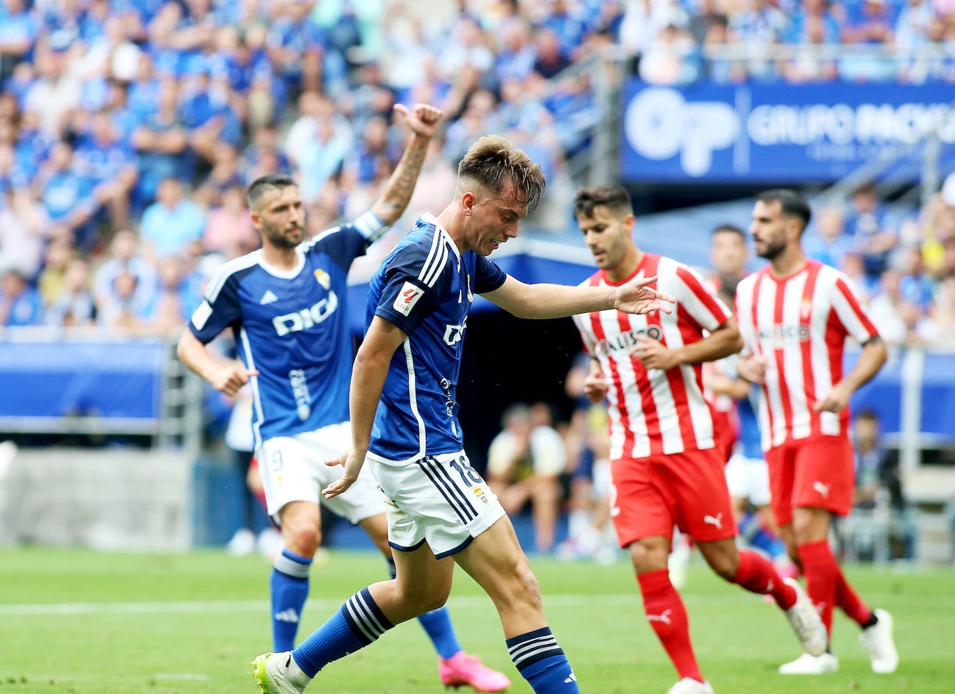 El partido entre el Oviedo y el Sporting, en imágenes