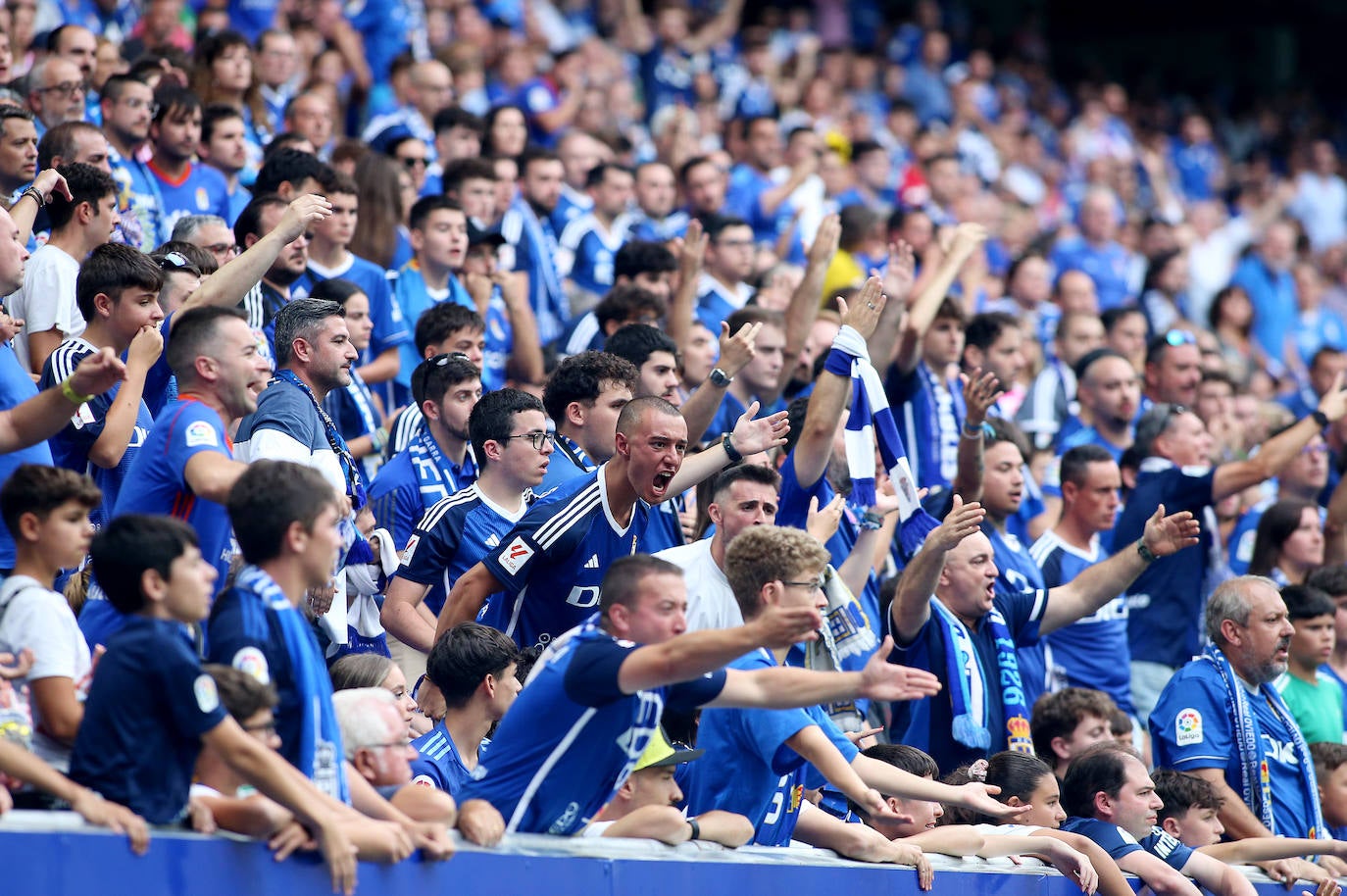 El partido entre el Oviedo y el Sporting, en imágenes