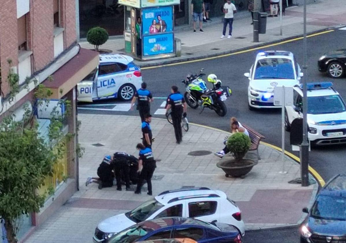 Detenido por portar drogas y agredir a la policía en Avilés