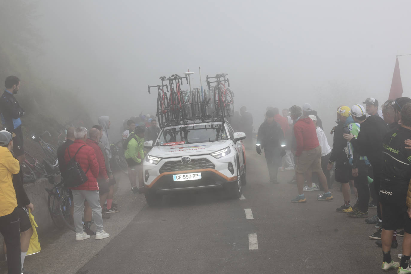 La subida al Angliru, en imágenes