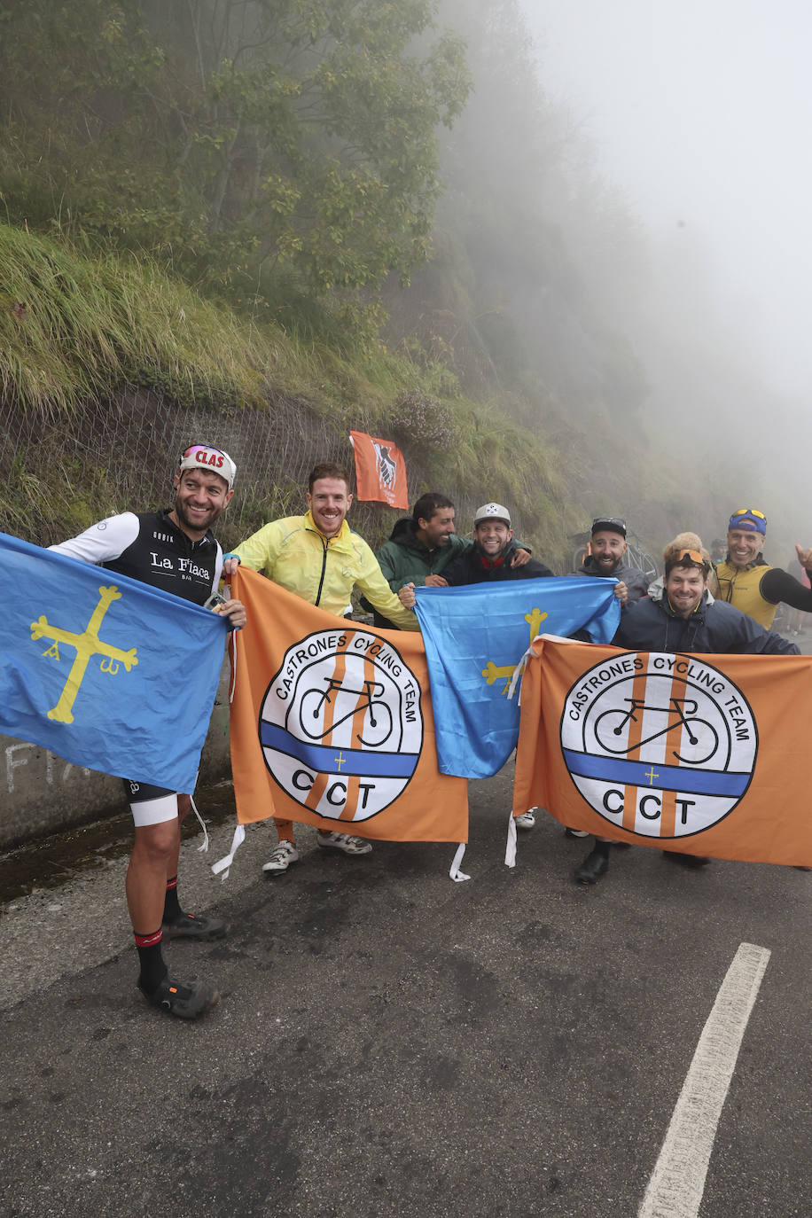 La subida al Angliru, en imágenes