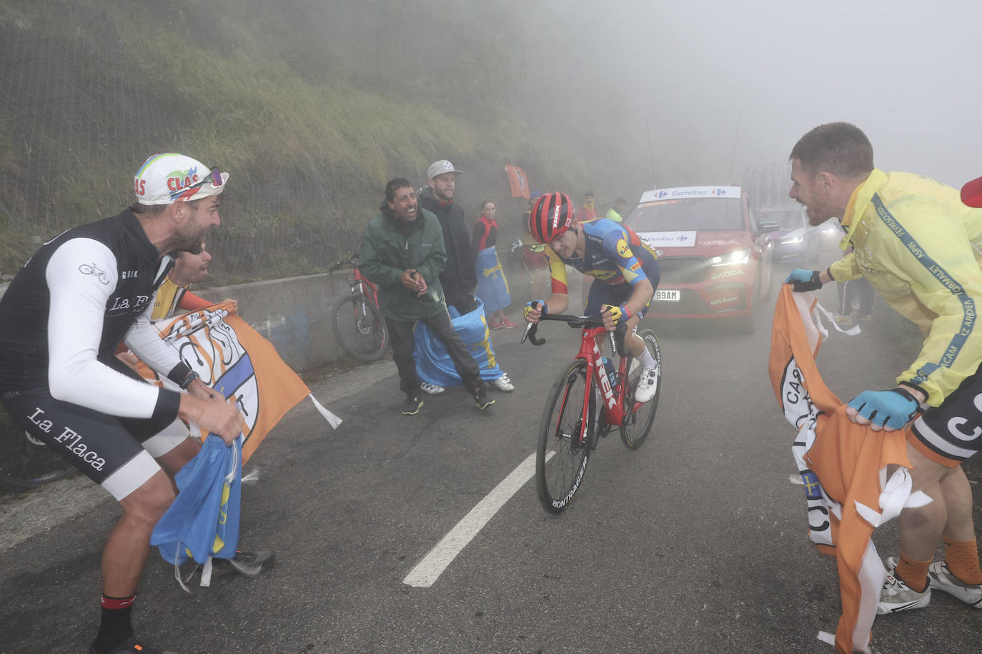 La subida al Angliru, en imágenes