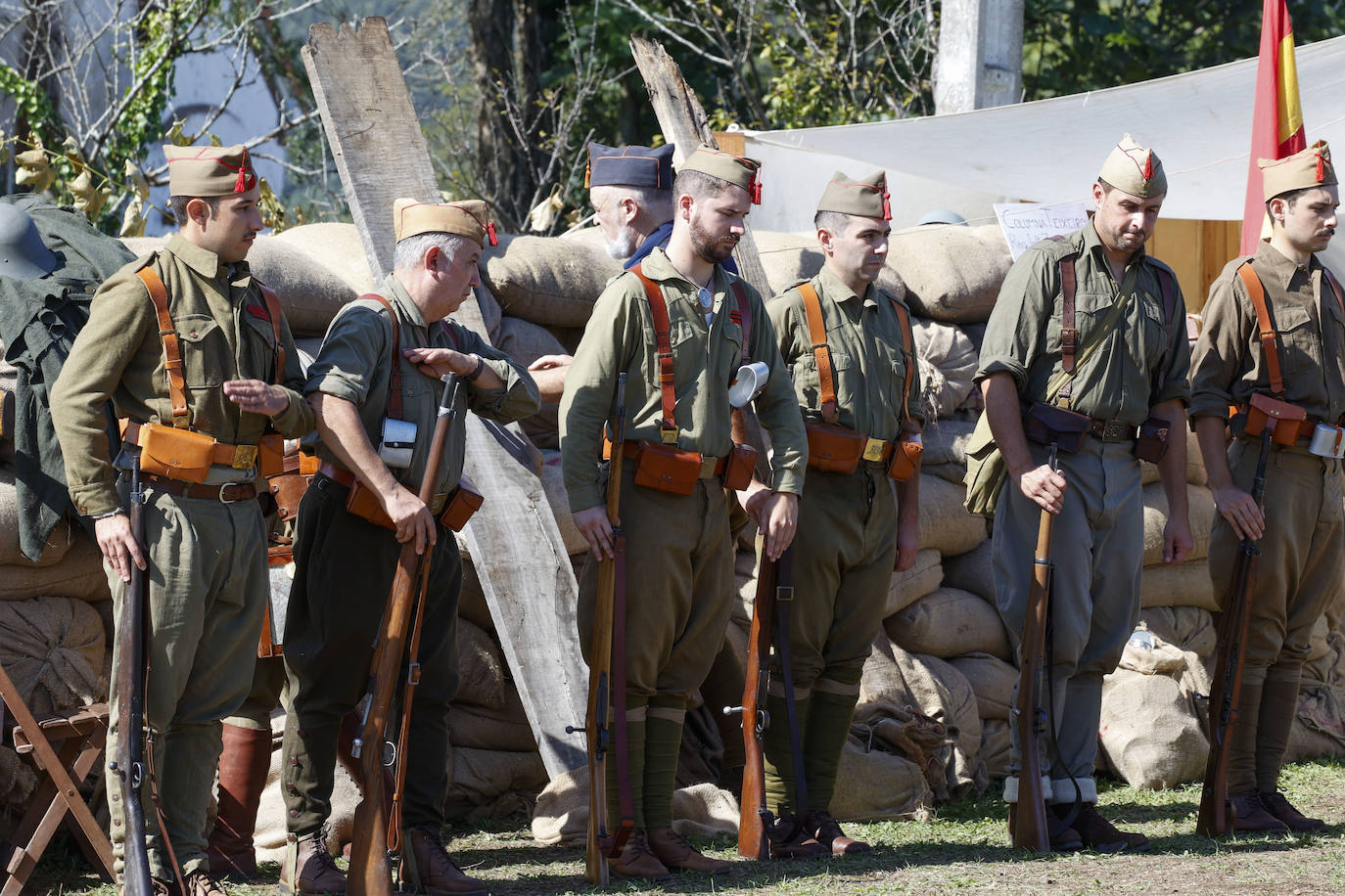 Un viaje a las trincheras para no olvidar la dureza de la Guerra Civil