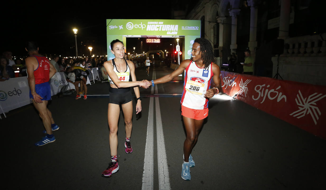 La carrera nocturna de Gijón, en imágenes