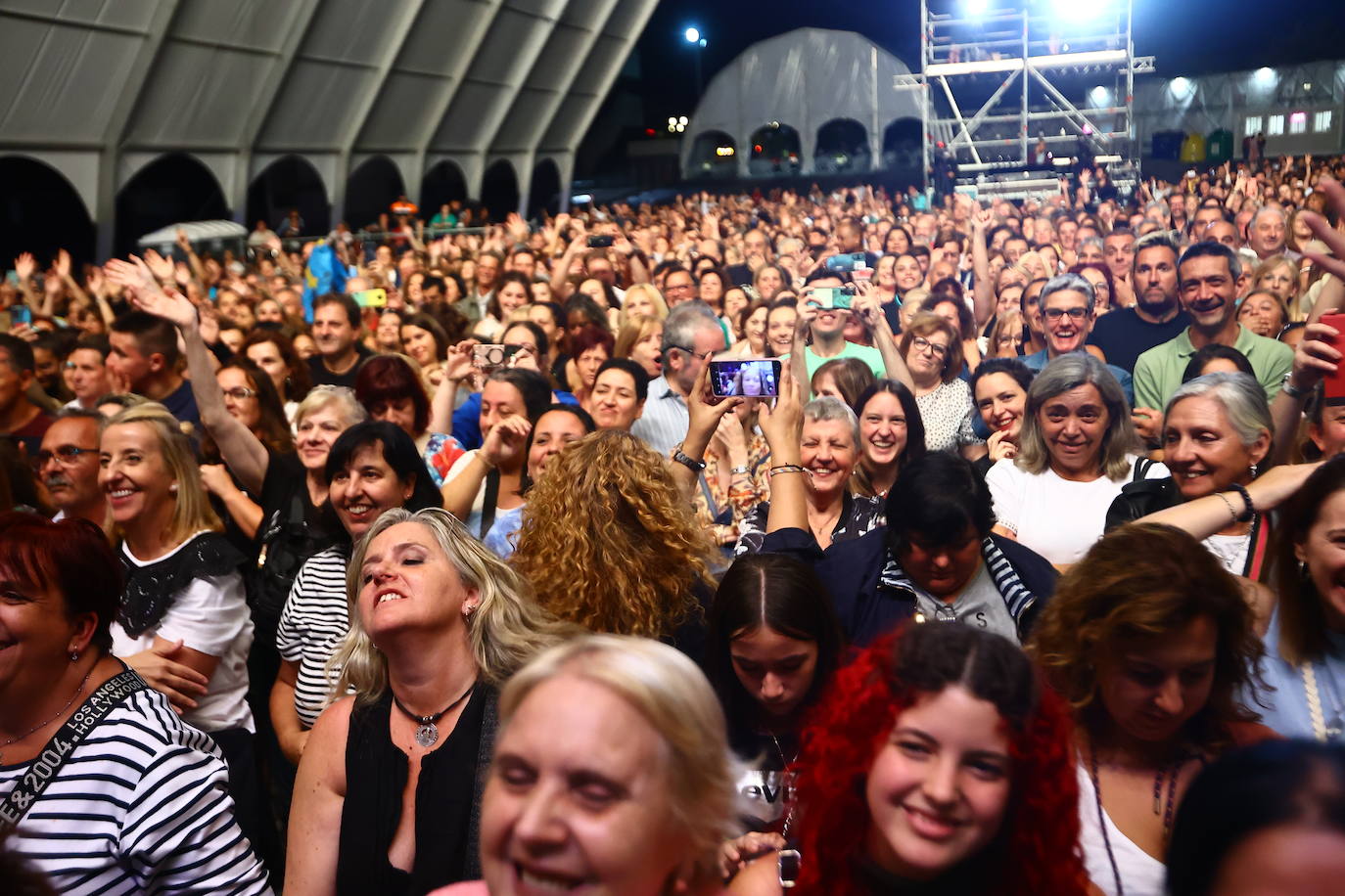 El concierto de Pimpinela en San Mateo, en imágenes
