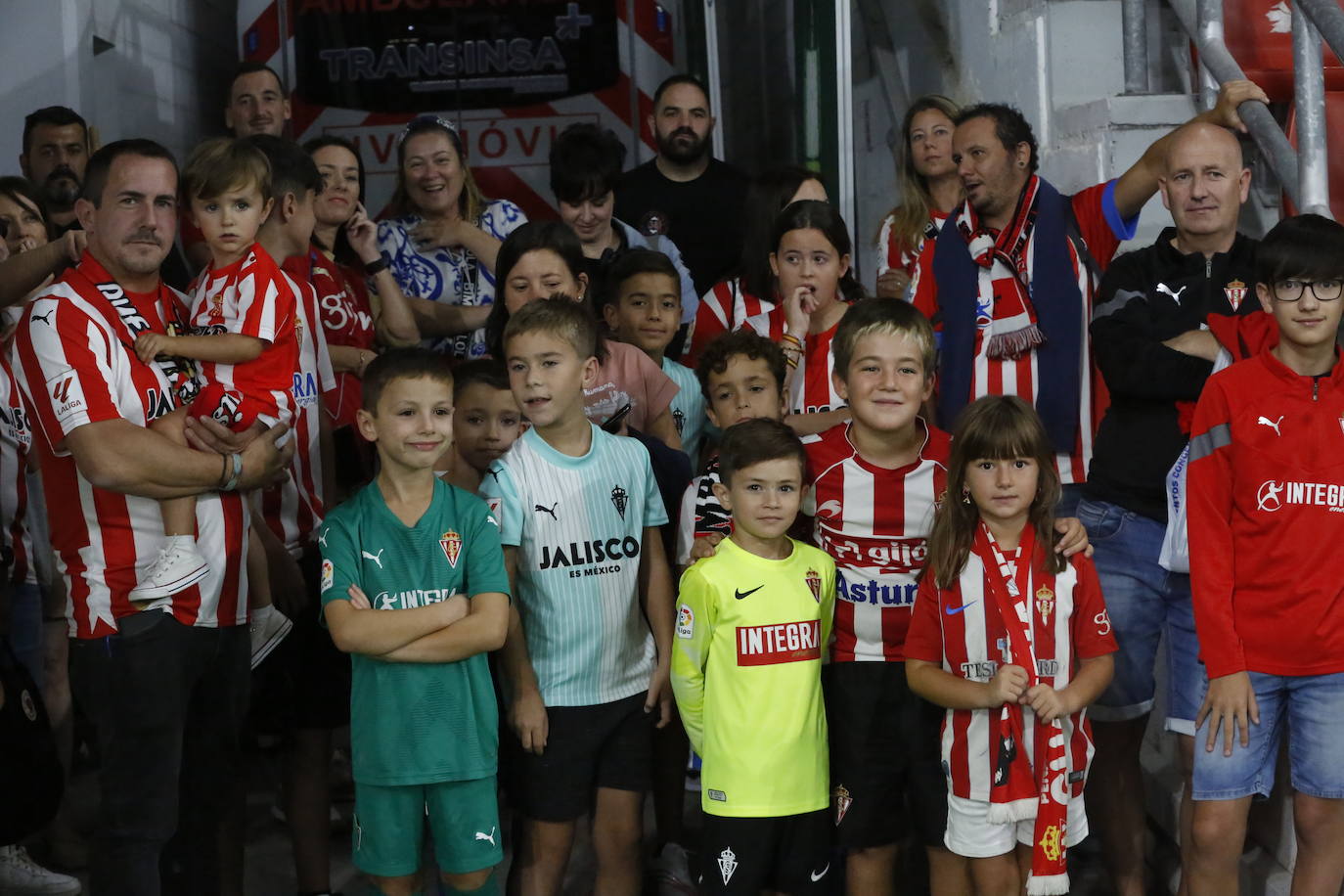 ¿Estuviste en el Sporting - Tenerife en El Molinón? ¡Búscate!