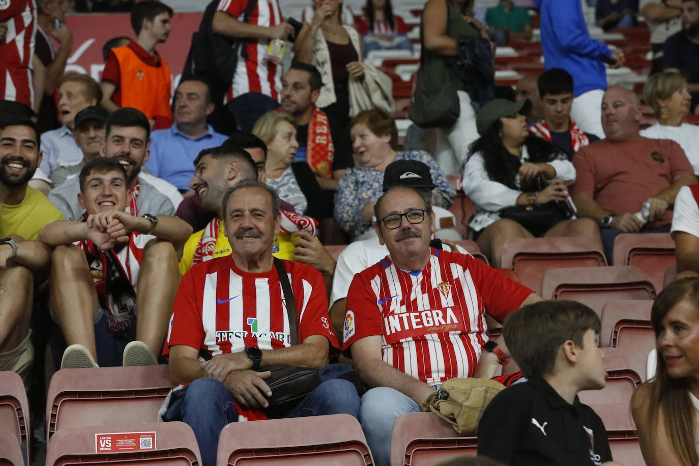 ¿Estuviste en el Sporting - Tenerife en El Molinón? ¡Búscate!