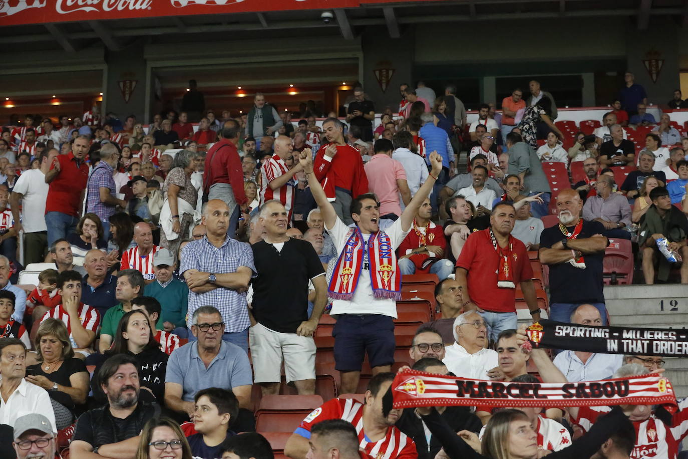 ¿Estuviste en el Sporting - Tenerife en El Molinón? ¡Búscate!