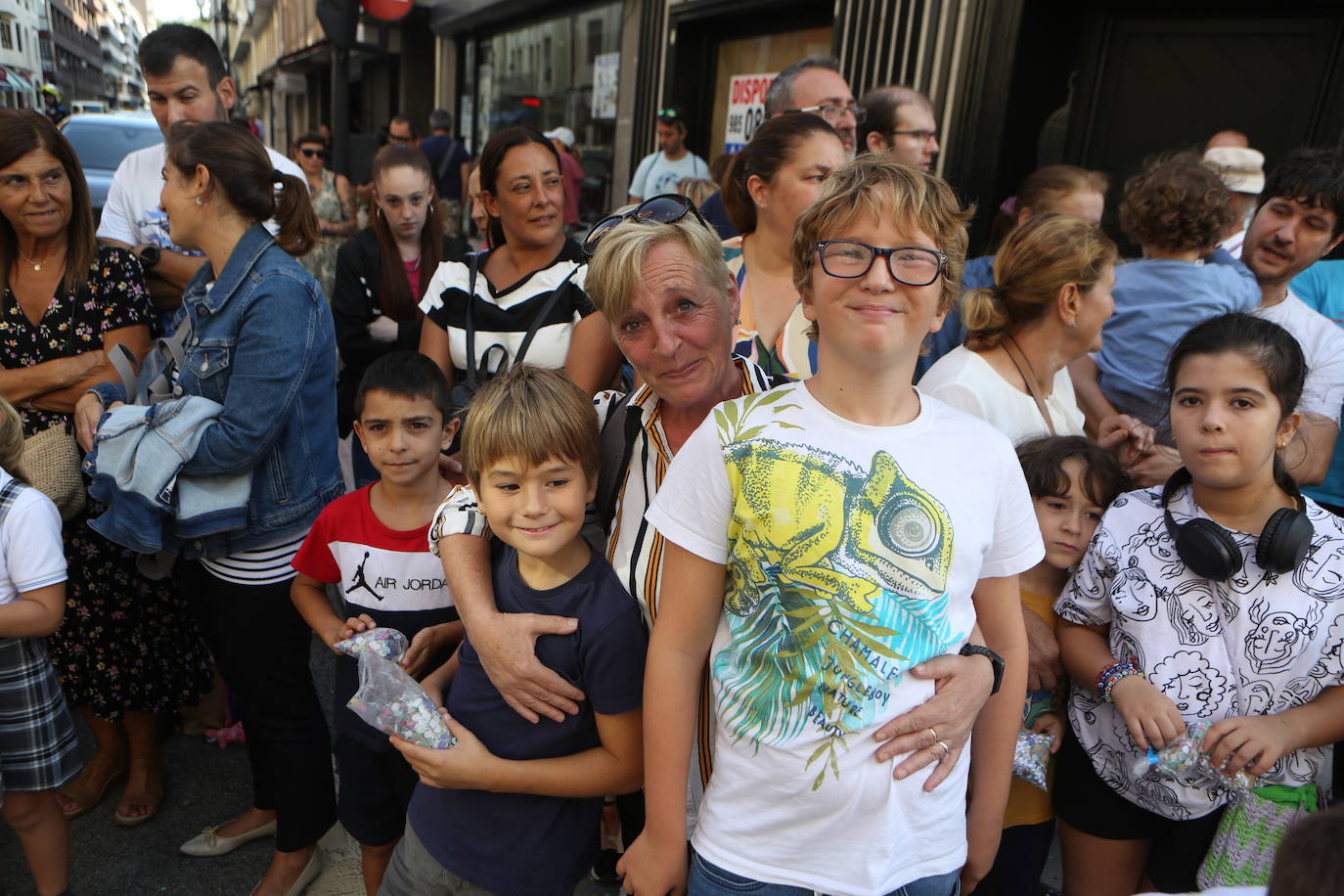 Todas las imágenes del desfile del Día de América en Oviedo