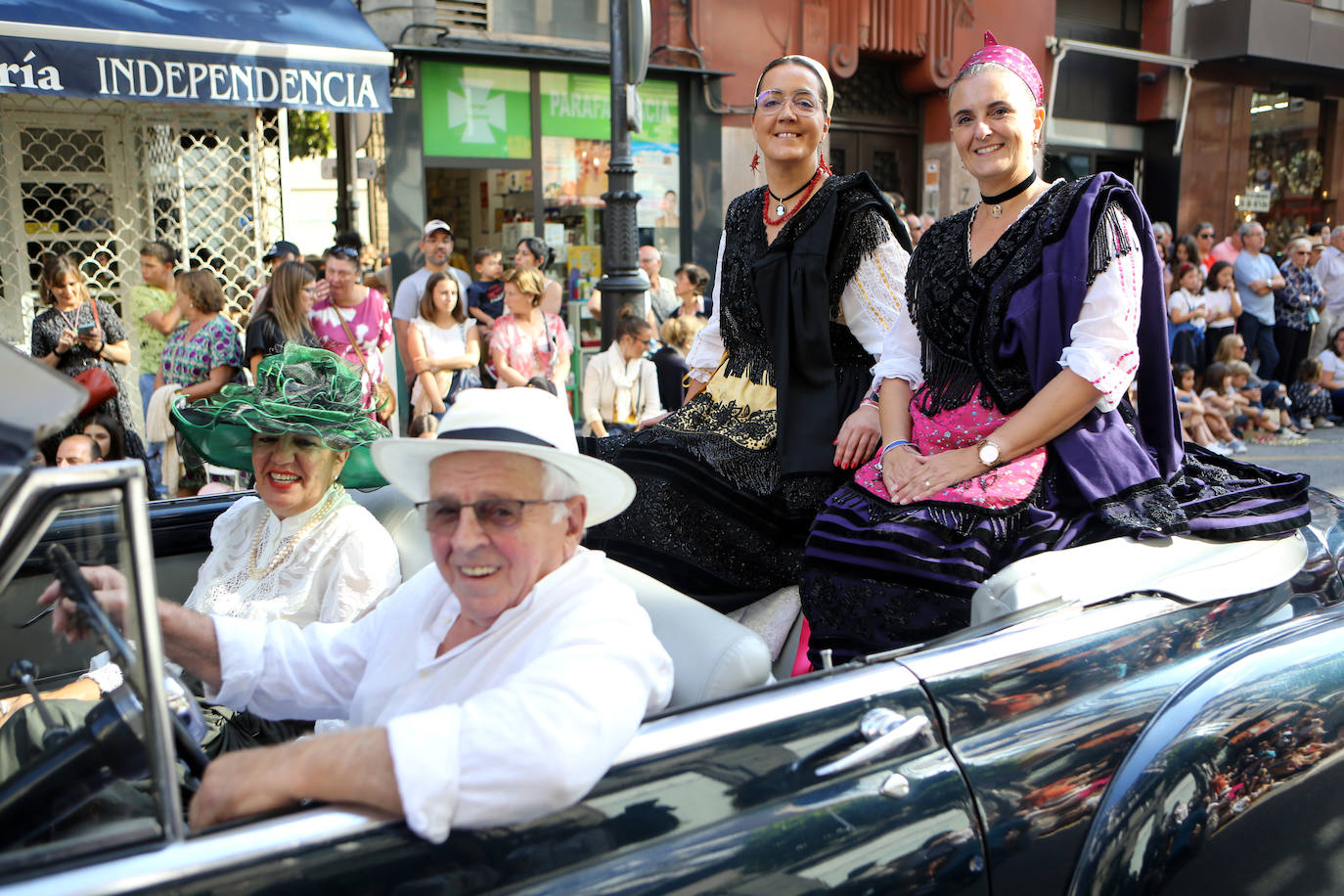 Todas las imágenes del desfile del Día de América en Oviedo