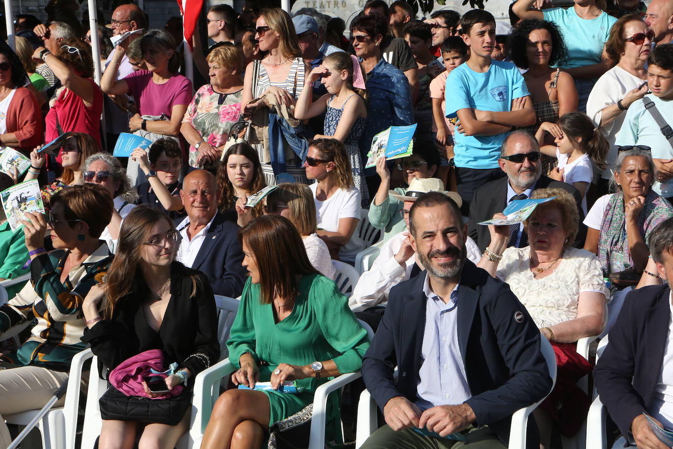 Todas las imágenes del desfile del Día de América en Oviedo