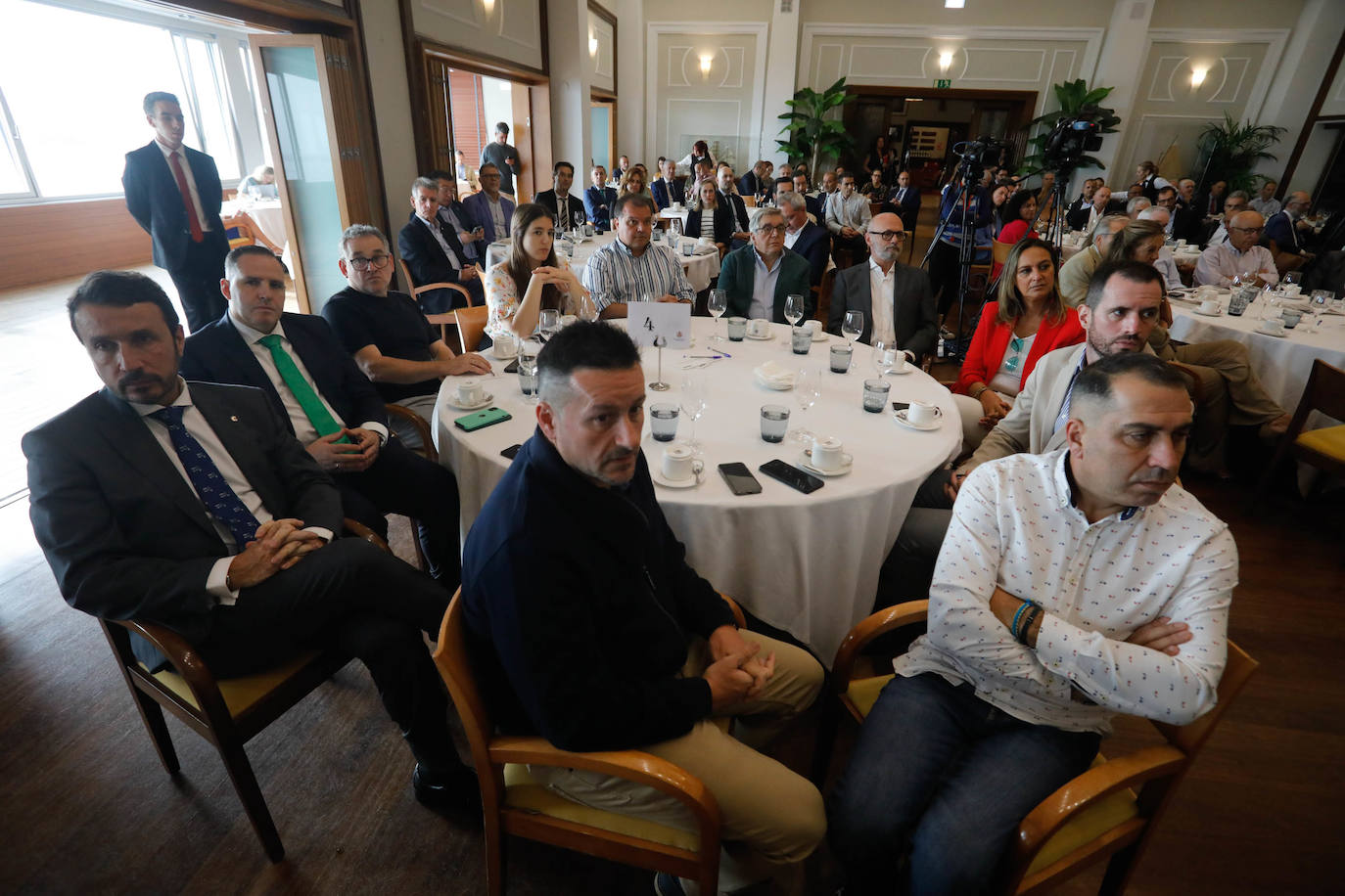 Barbón desgrana los ejes fundamentales de su Gobierno