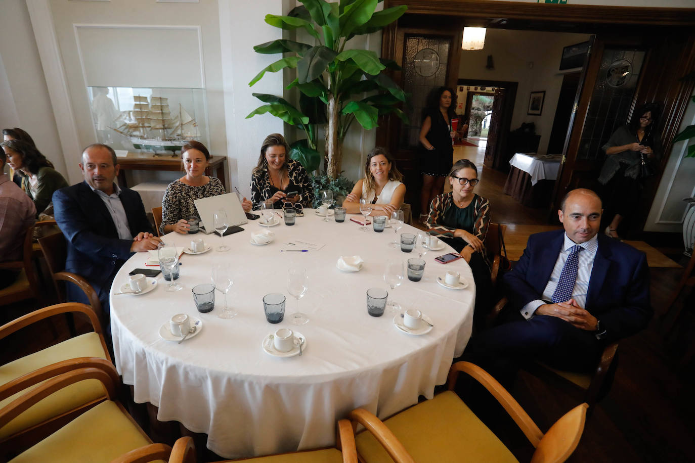 Barbón desgrana los ejes fundamentales de su Gobierno