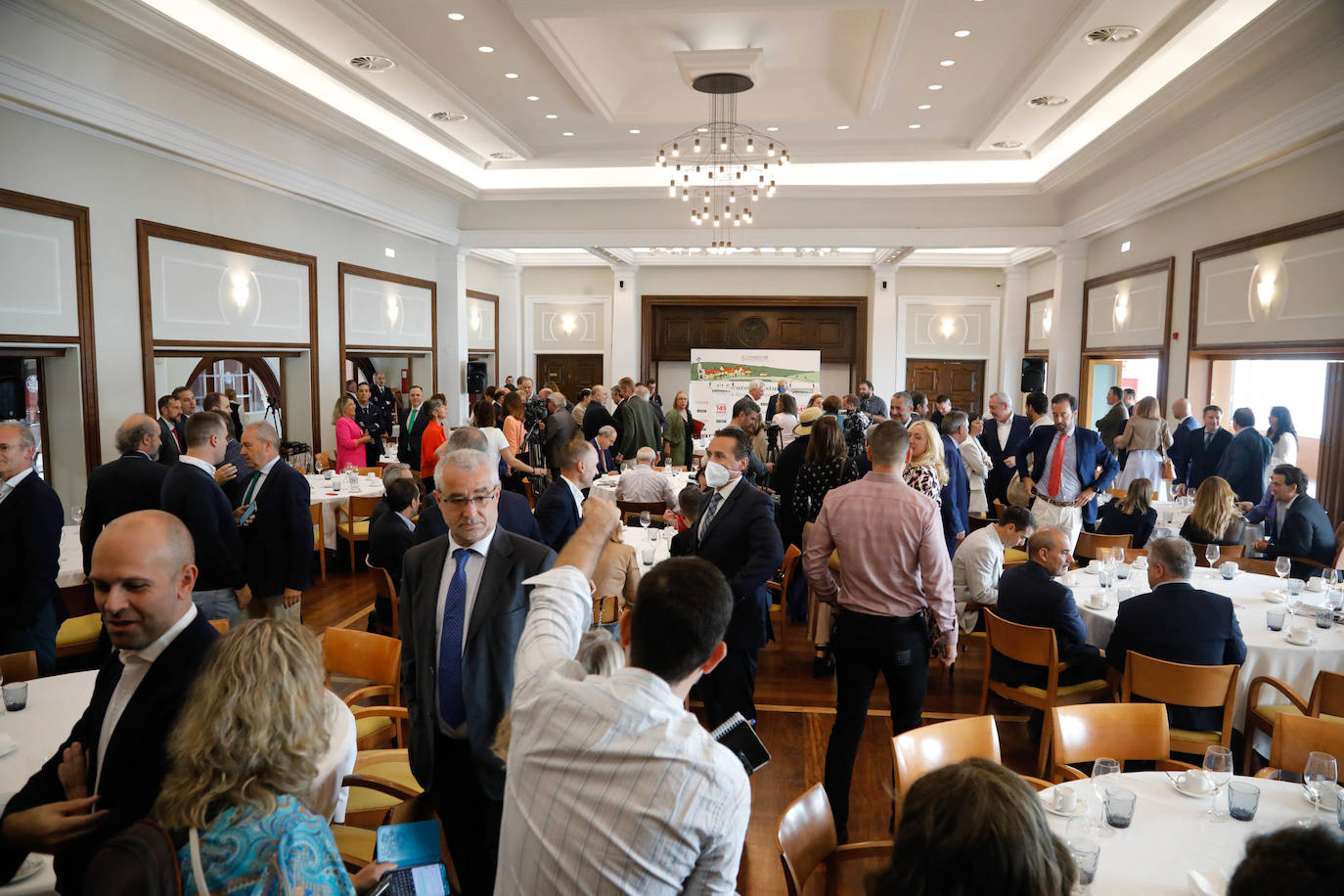 Barbón desgrana los ejes fundamentales de su Gobierno