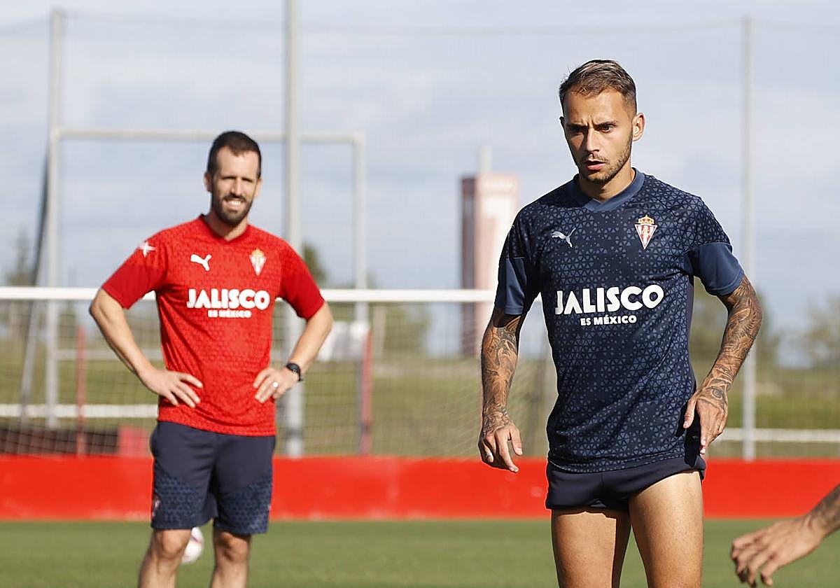 Fran Villalba en el entrenamiento del Sporting esta mañana.