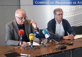 El director general de Salud Pública y Atención a la Salud Mental, Ángel López, y el jefe del Servicio de Vigilancia Epidemiológica, Mario Margolles.