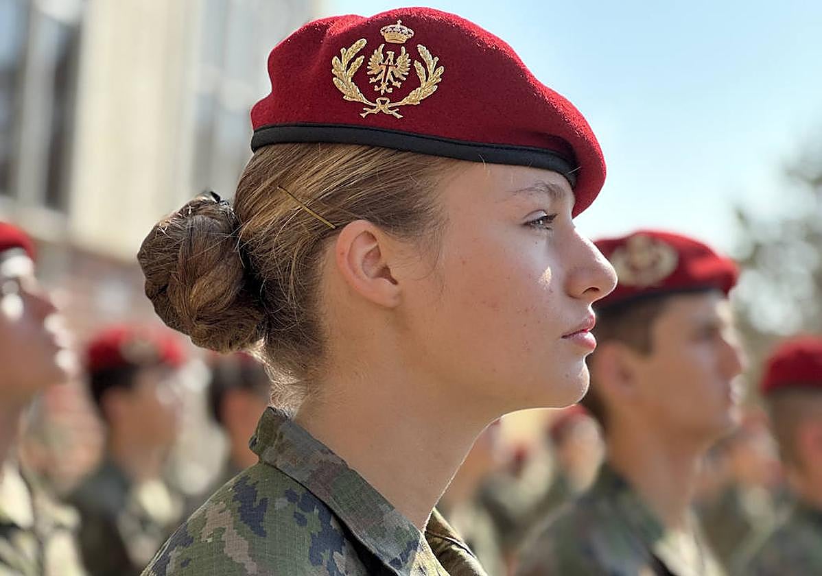 La Princesa Leonor, en la Academia General Militar de Zaragoza, en una imagen distribuida por la Casa Real.