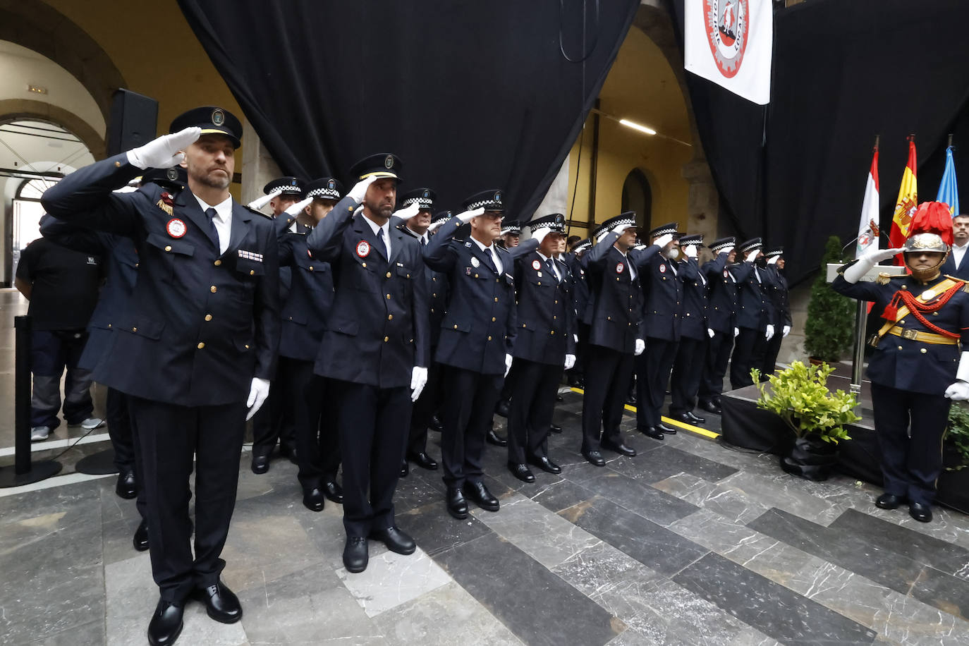 Homenajes y distinciones por el patrón de la Policía Local