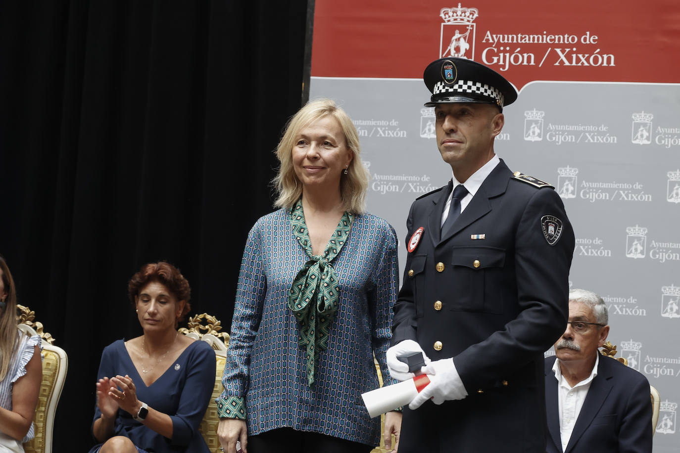 Homenajes y distinciones por el patrón de la Policía Local