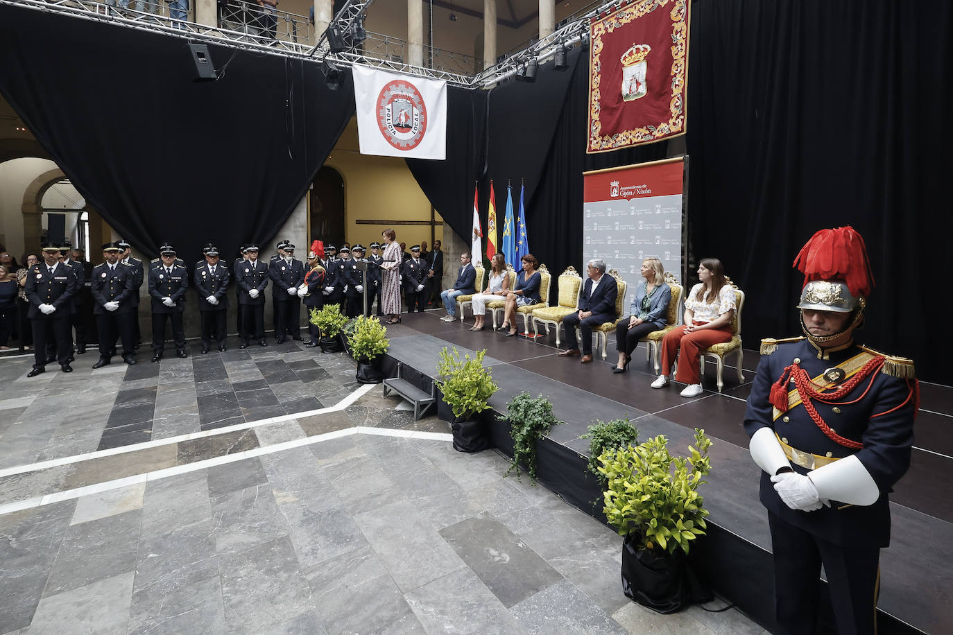 Homenajes y distinciones por el patrón de la Policía Local