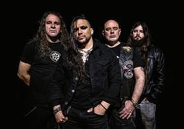 Imagen promocional de la banda de metal Saratoga.