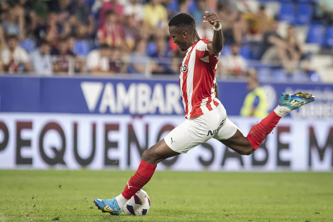 Las mejores imágenes del Huesca - Sporting