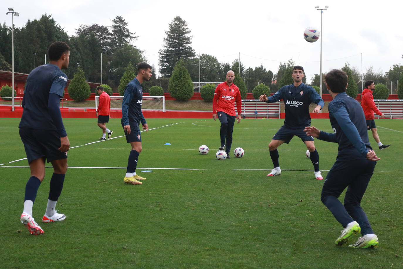 Entrenamiento del Sporting de Gijón (03/10/2023)