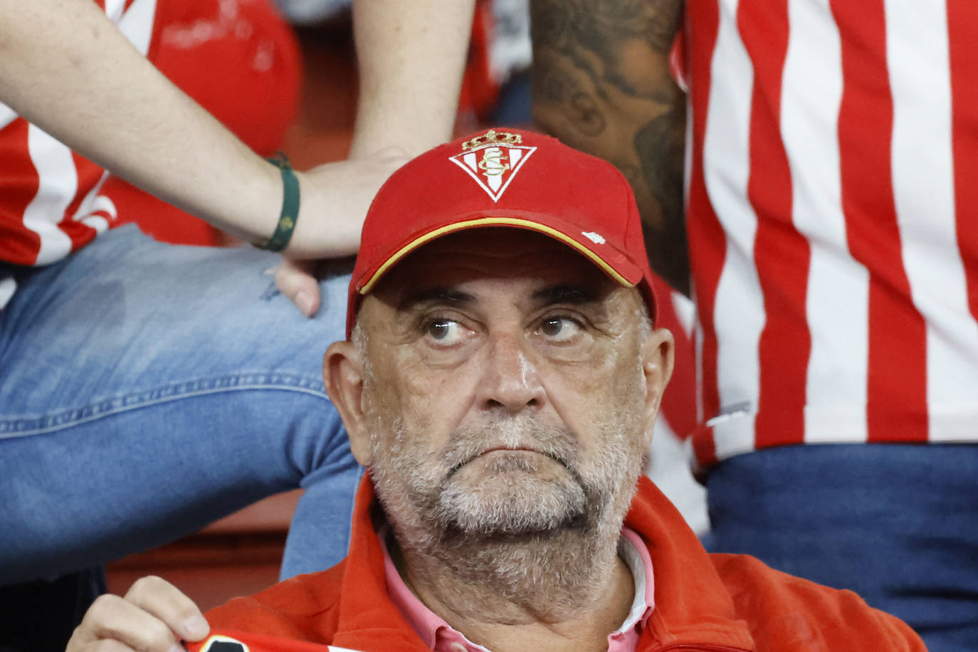 ¿Estuviste en el Sporting - Elche? ¡Búscate!