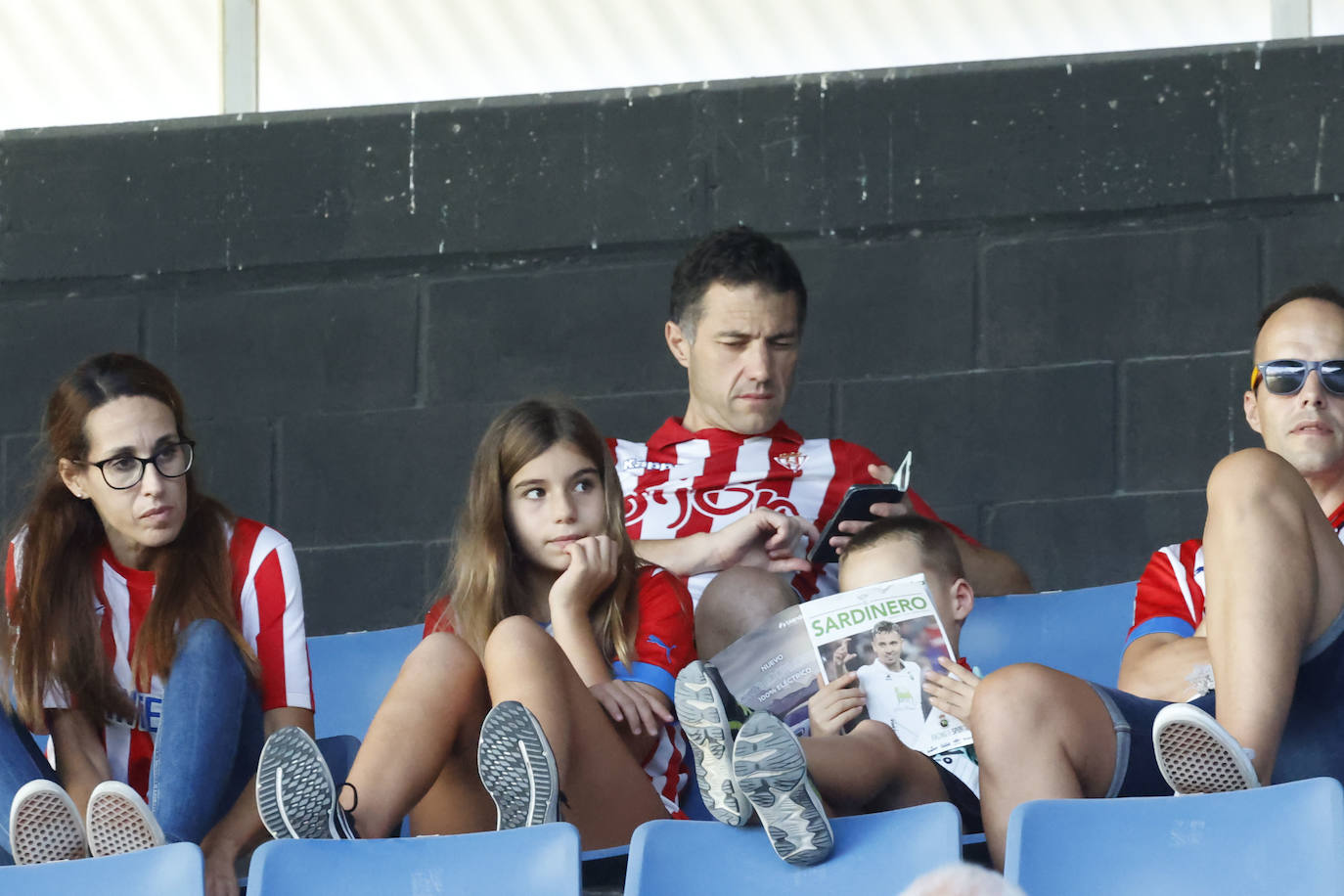 ¿Estuviste en el Racing de Santander - Sporting? ¡Búscate en las fotos de El Sardinero!