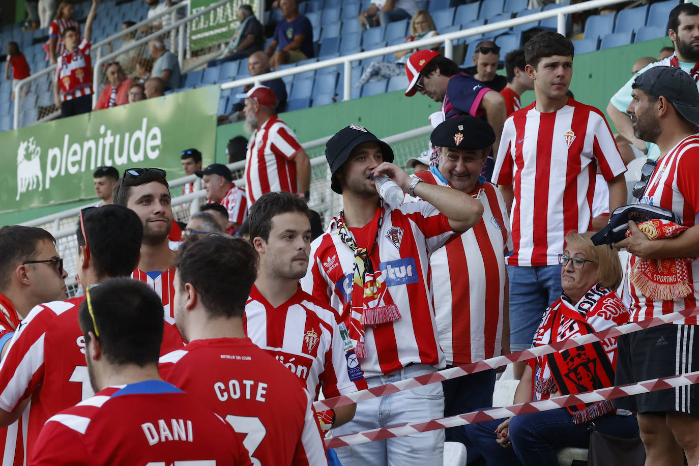 ¿Estuviste en el Racing de Santander - Sporting? ¡Búscate en las fotos de El Sardinero!