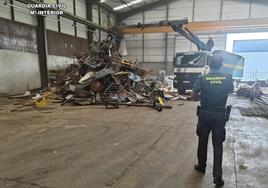 Dos detenidos por robar 4,5 toneladas de material en una empresa de construcción de Nava