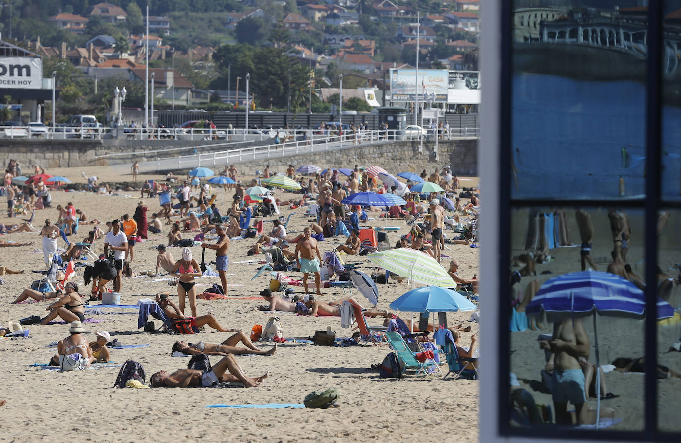 Paseos y playas y terrazas llenas: las imágenes de la jornada de calor en Asturias en pleno octubre