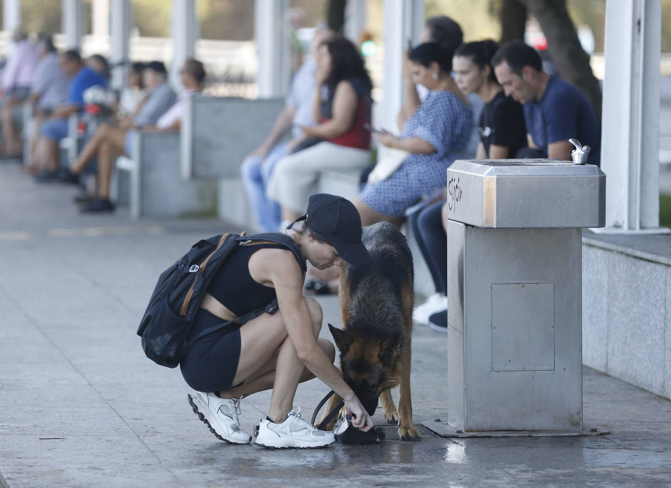Paseos y playas y terrazas llenas: las imágenes de la jornada de calor en Asturias en pleno octubre