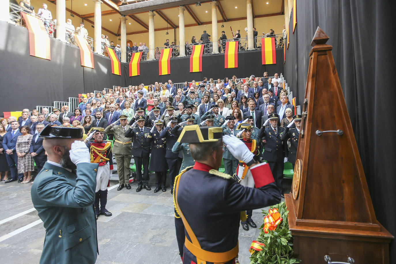 Honores y reconocimientos en Gijón por la patrona de la Guardia Civil