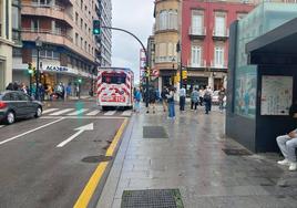 Reaniman a un aficionado del Zaragoza que sufrió una parada cardiorrespiratoria en la plaza del Parchís de Gijón