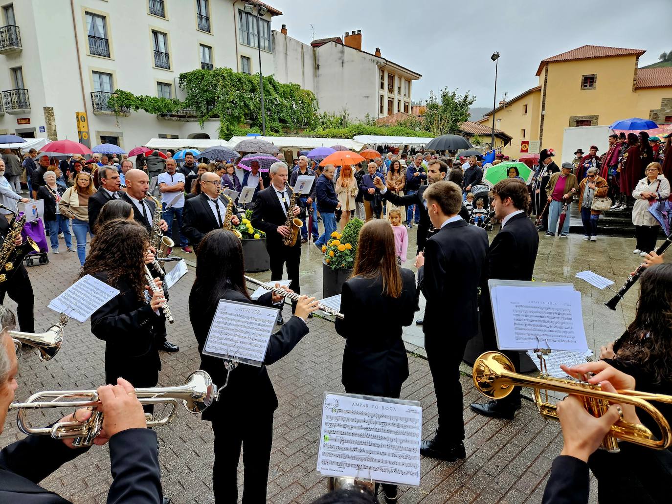 Cangas del Narcea celebra su vendimia a lo grande