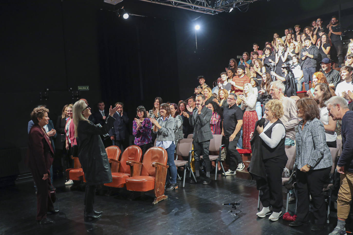 Emociones a flor de piel en el encuentro de Meryl Streep con alumnos de Arte Dramático