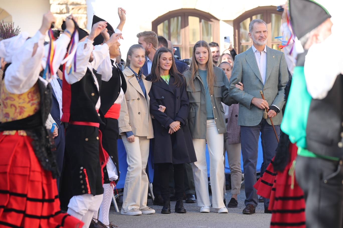 La Familia Real, en Arroes, Peón y Candanal para la entrega del Premio a Pueblo Ejemplar 2023