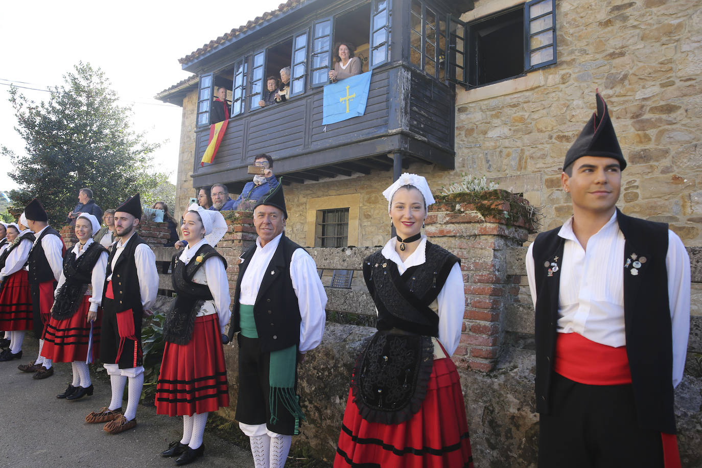 La Familia Real, en Arroes, Peón y Candanal para la entrega del Premio a Pueblo Ejemplar 2023