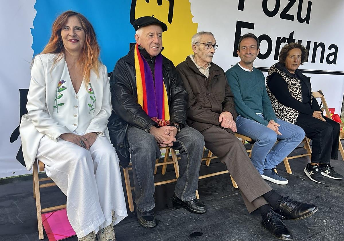 Los galardonados María Jesús Izquierdo, Rodolfo Rubiera y Pablo García, con Ovidio Zapico y Teresa Iglesias.