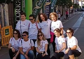 Integrantes de la asociación La Tribu a la salida de la marcha.