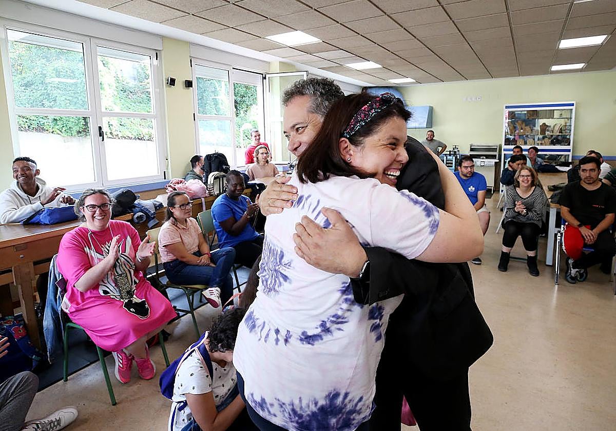 Imagen principal - Adolfo Rivas y su sonrisa eterna