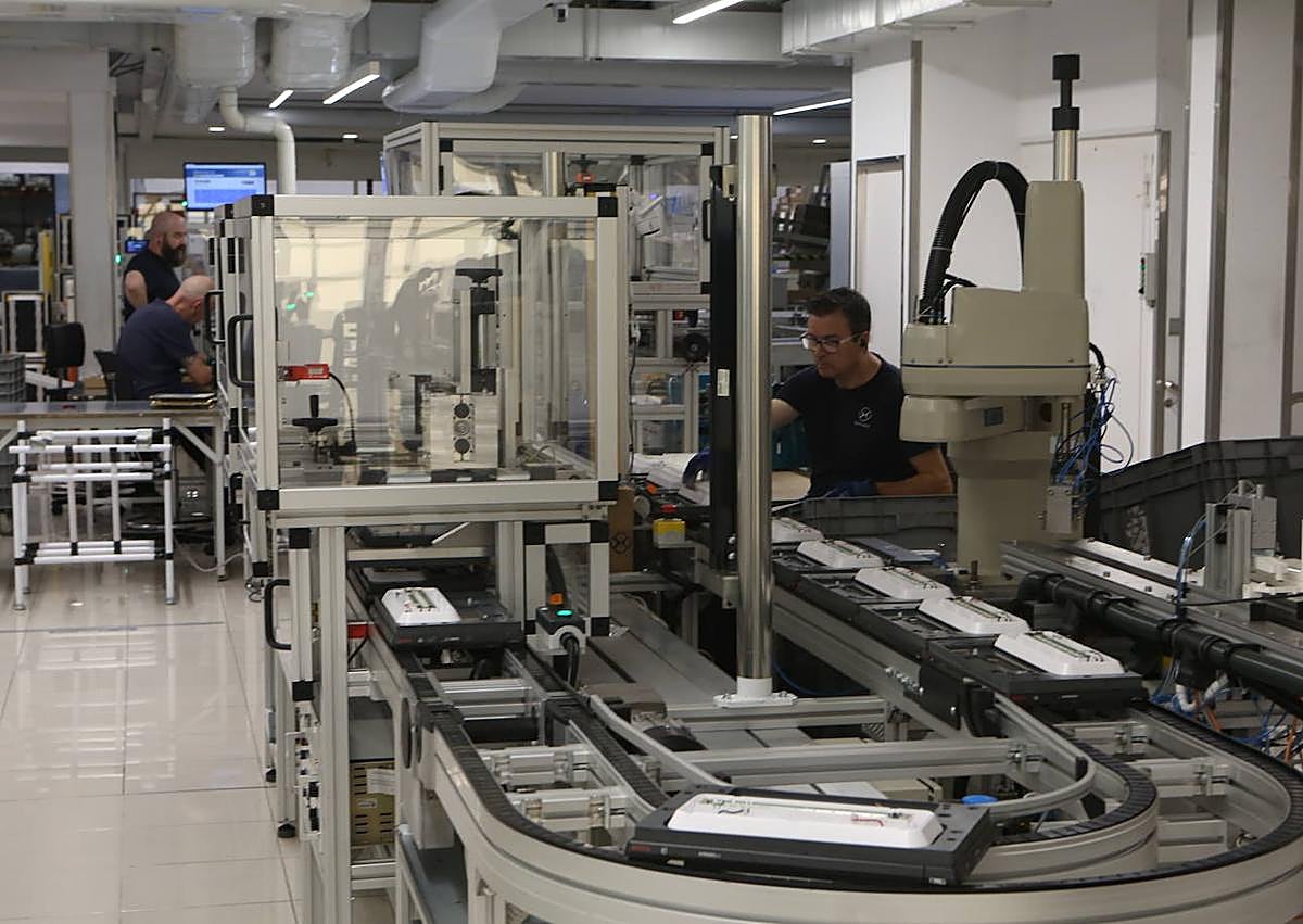 Imagen secundaria 1 - Normagrup, luz que es salud