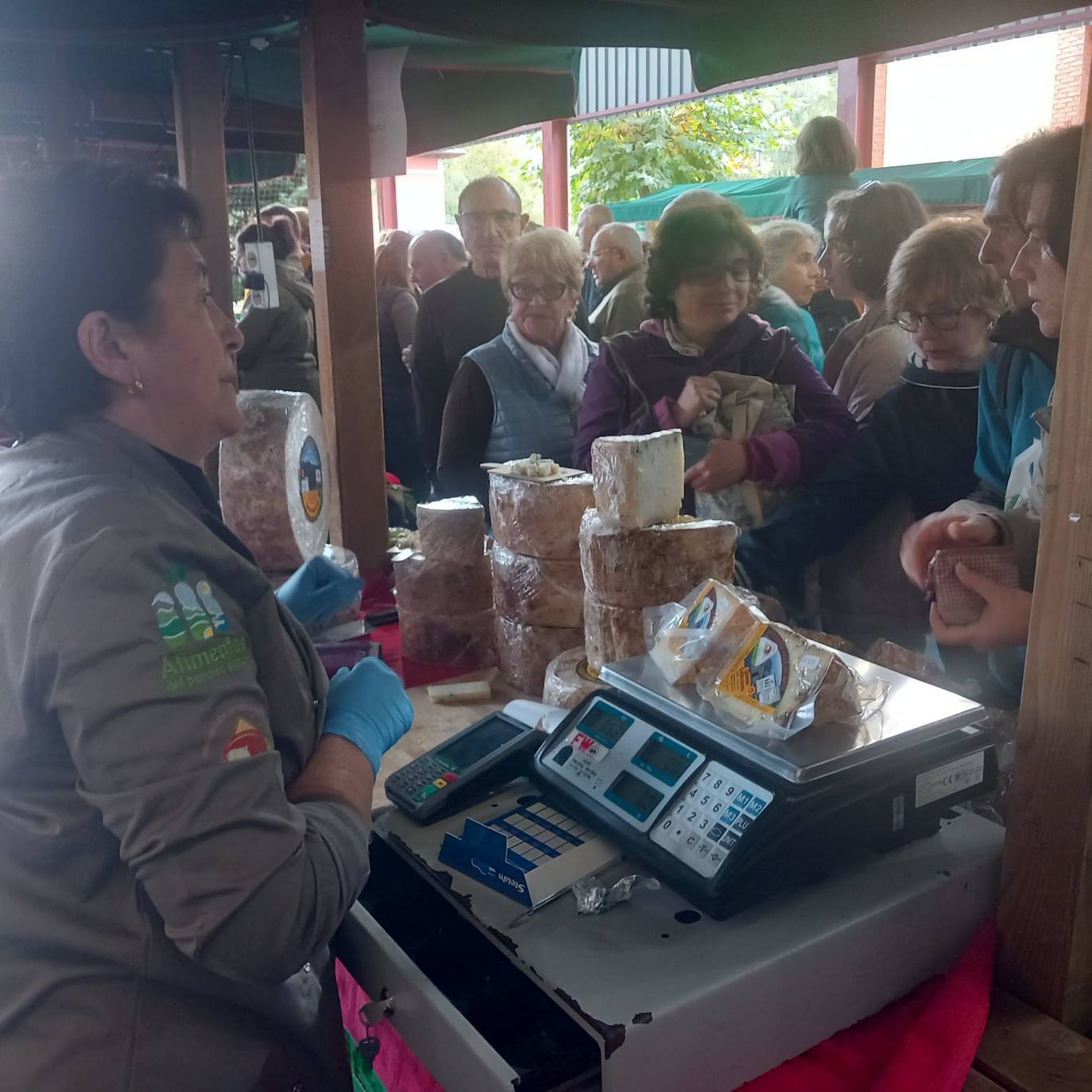 Más de 2.000 kilos de queso en la feria del Gamonéu de Benia