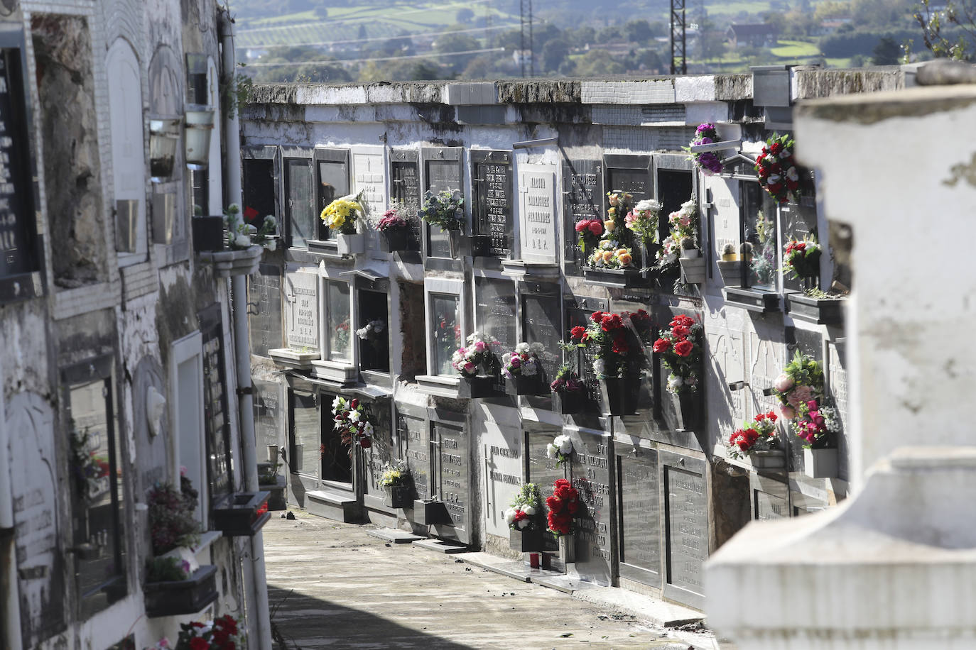 Gijón adelanta su visita a los cementerios