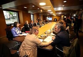 Reunión de la Mesa de Coordinación de la Alta Velocidad Ferroviaria en Oviedo.