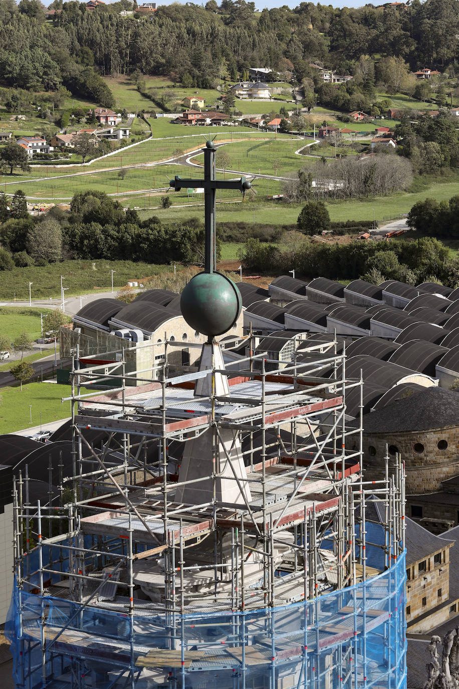 Así es la espectacular obra de la cúpula de la Laboral