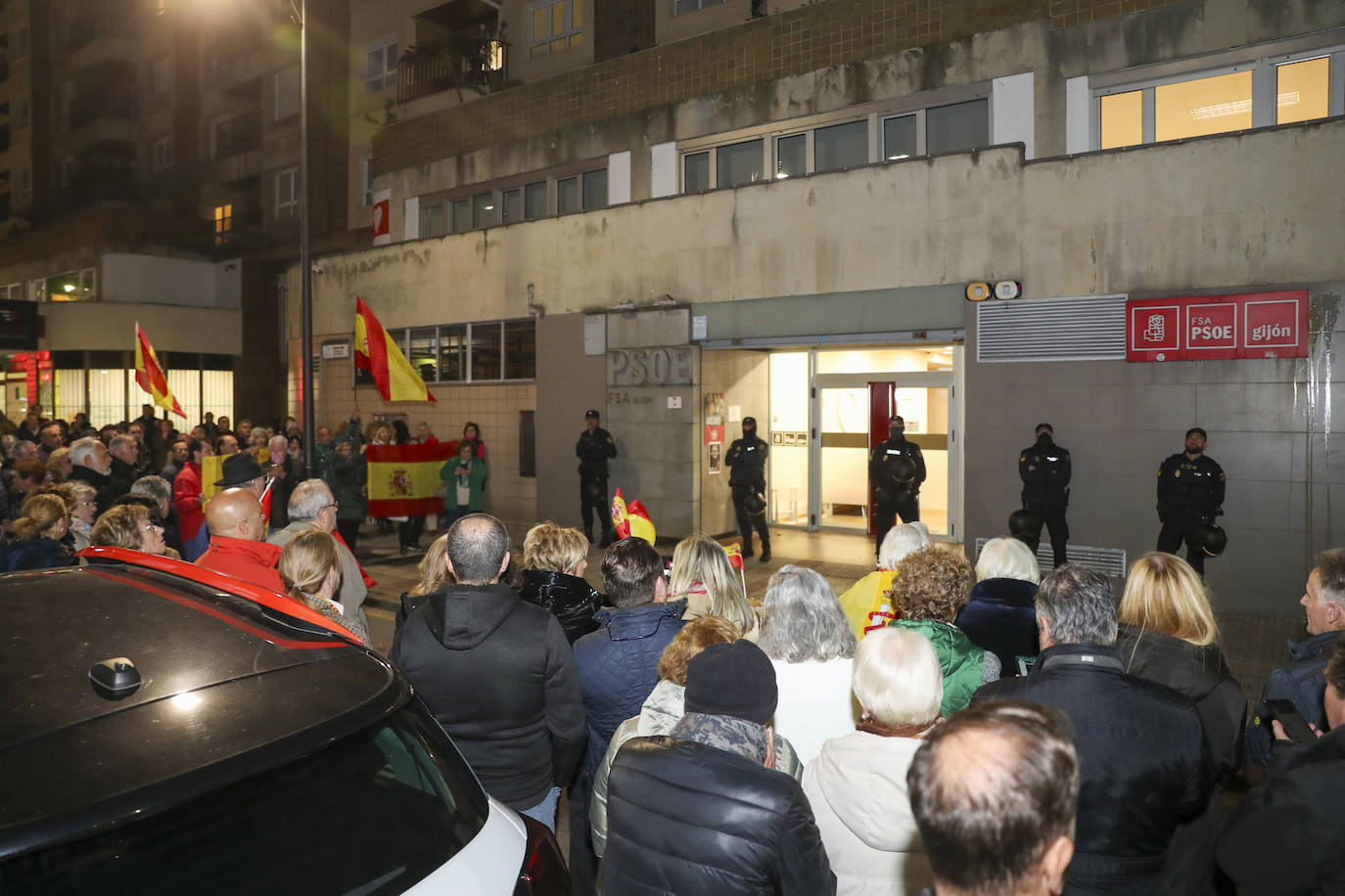 «Amnistía pa tu tía»: miles de asturianos salen a la calle como protesta
