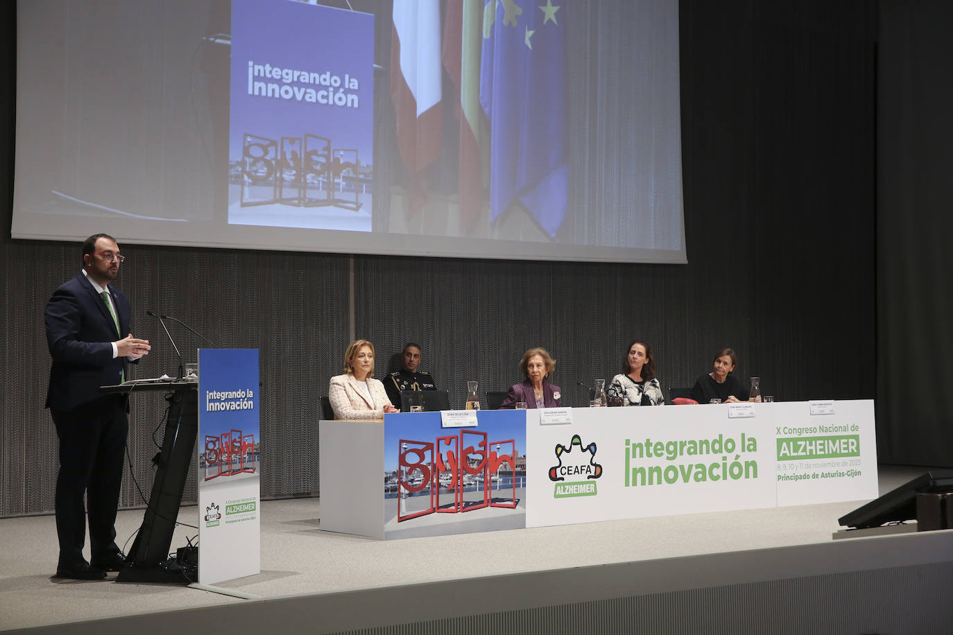 La Reina Sofía inaugura el Congreso Nacional de Alzheimer en Gijón